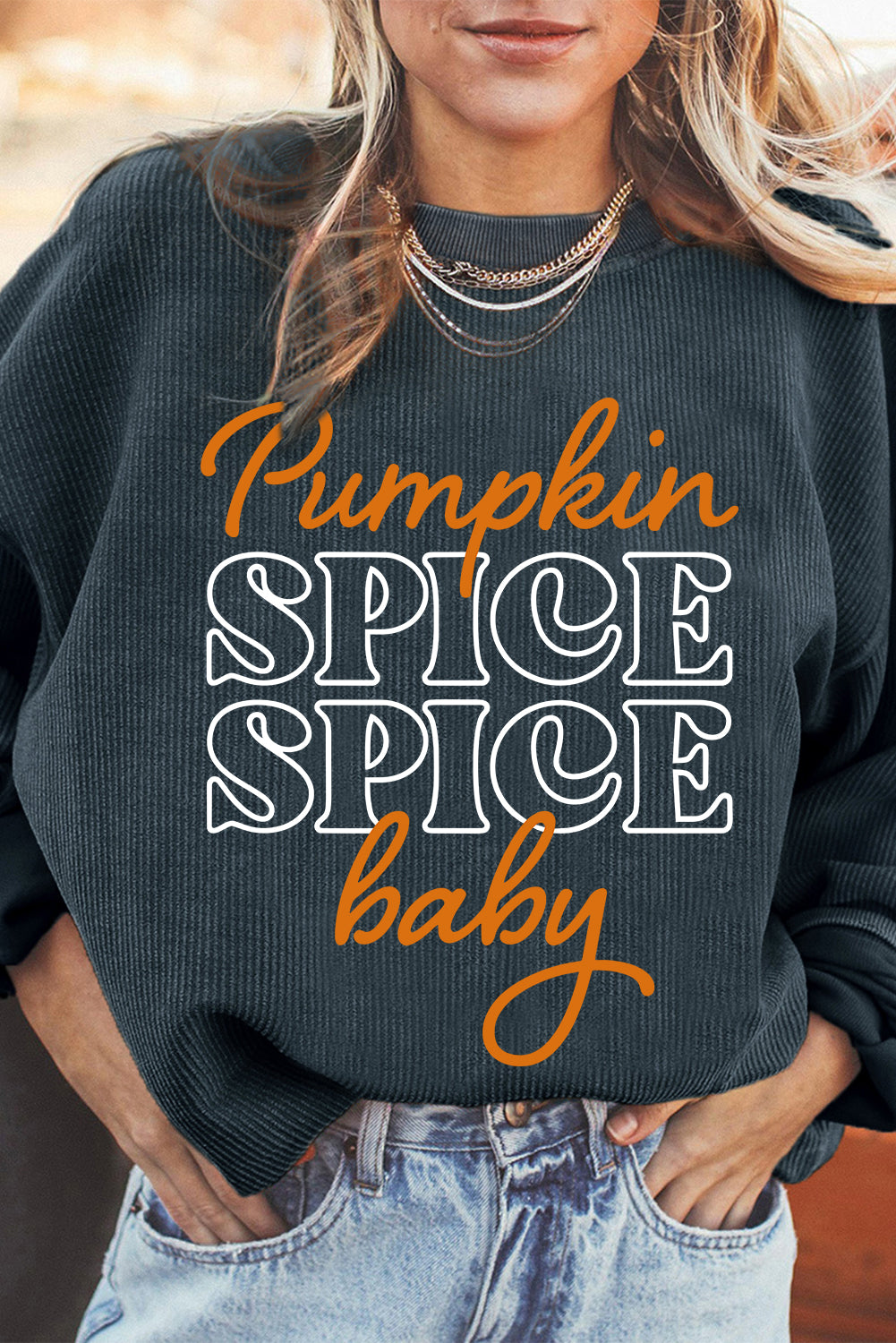 Dunkelgraues Halloween-Sweatshirt mit Kürbisgewürz-Grafik und Struktur