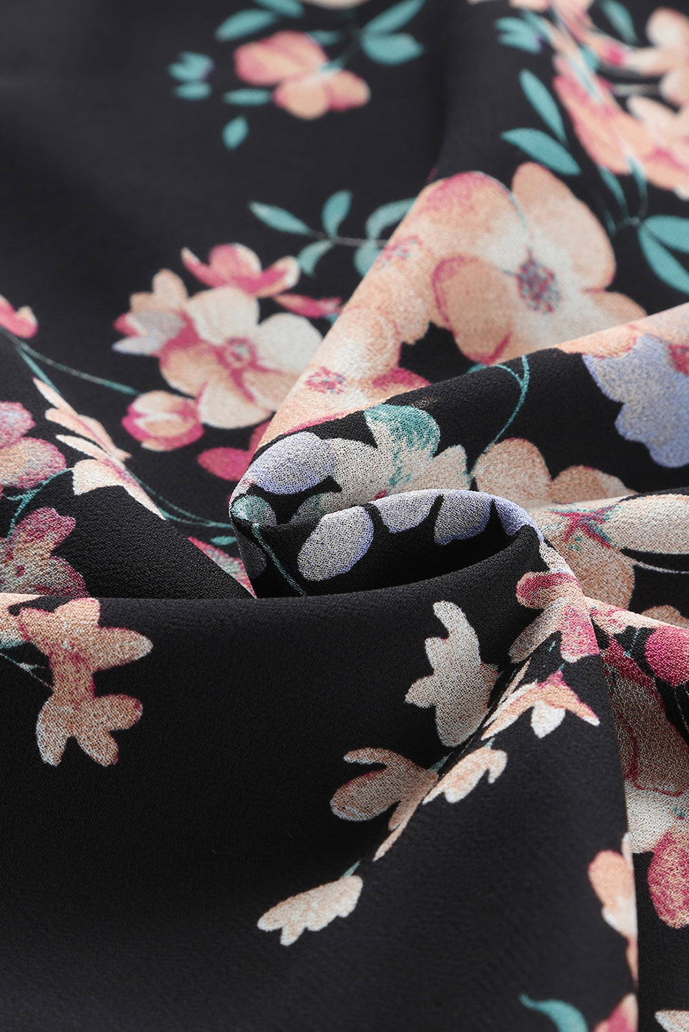 Schwarze Chiffonbluse mit Wildblumen-Print
