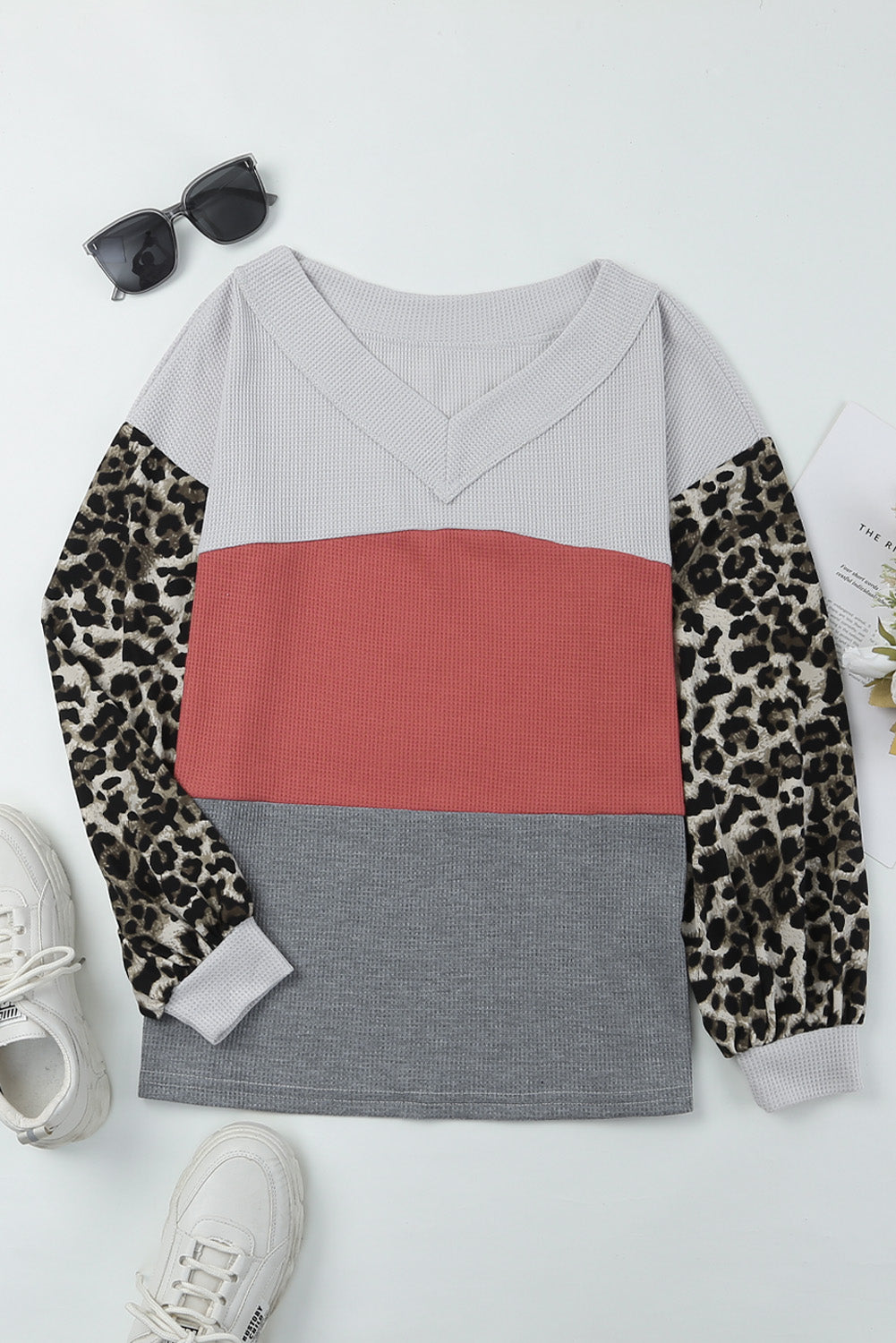 Feuerrotes, wildes Leoparden-Colorblock-Waffelstrick-Oberteil mit kontrastierenden Ärmeln