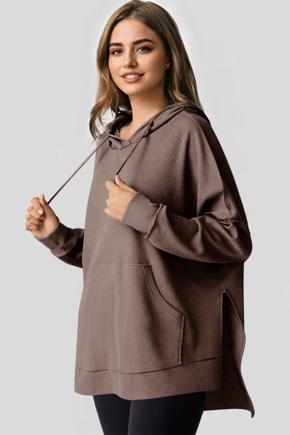 Kaffeefarbener, übergroßer Kapuzenpullover mit Waffelstrick und Fleecefutter