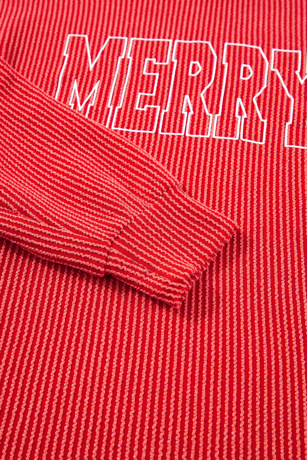 Racing Red Corded MERRY Graphic Langarm-Top und Shorts Set