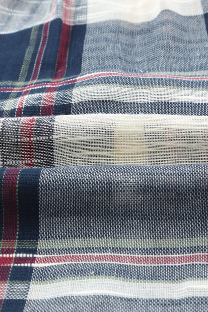 Blaues, kariertes Hemd mit Used-Look und Raw Edge-Muster