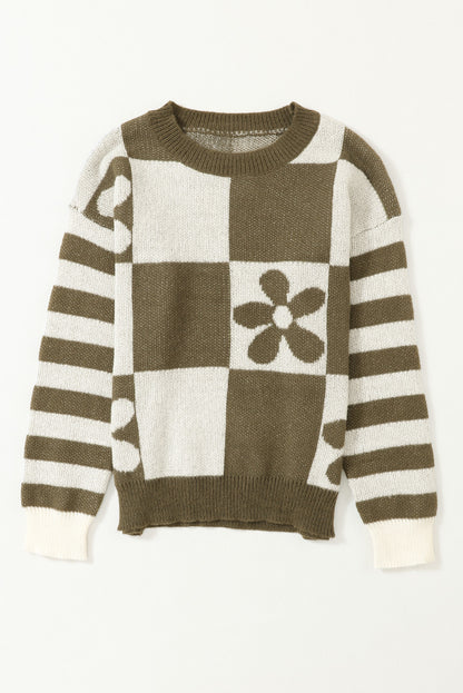 Grün karierter Pullover mit Blumenmuster und gestreiften Ärmeln