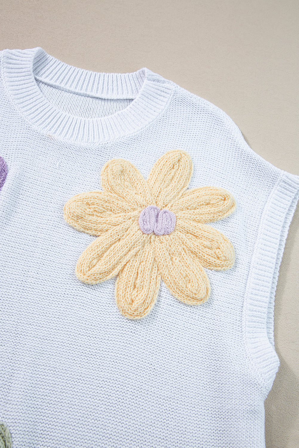 Weiße, mehrfarbige, kurzärmlige Pullover mit Häkelblumenmuster
