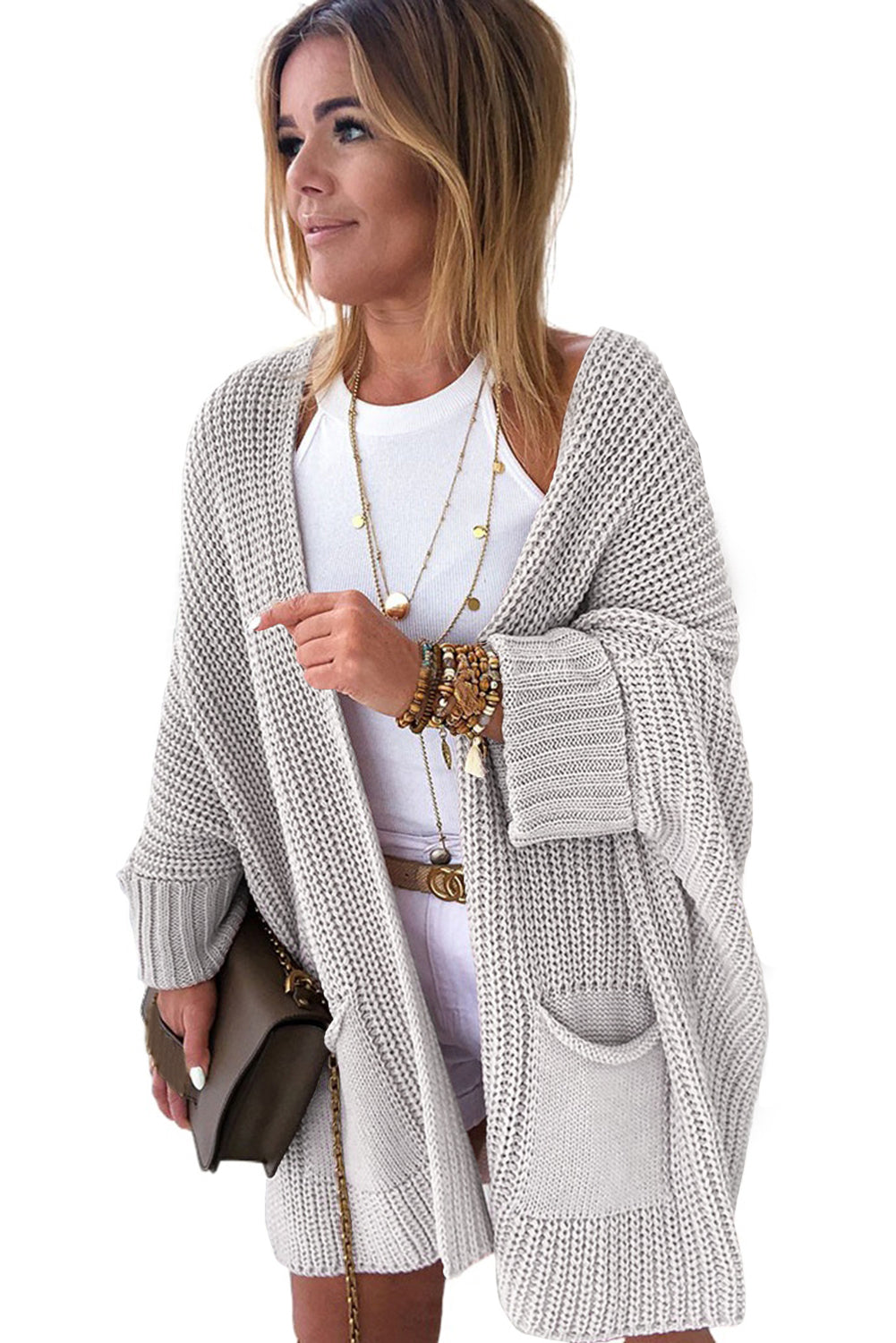 Grauer Oversize-Strickpullover mit umgeschlagenen Ärmeln