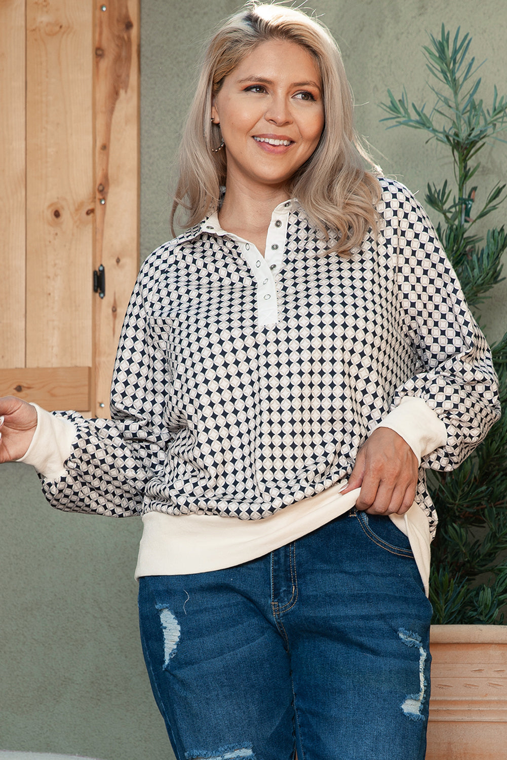 Schwarzes, zweifarbiges Pullover-Sweatshirt mit kontrastierendem Kragen in Übergröße