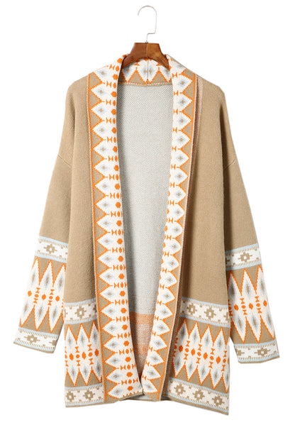 Khakifarbene Strickjacke mit Aztekenmuster und offener Vorderseite