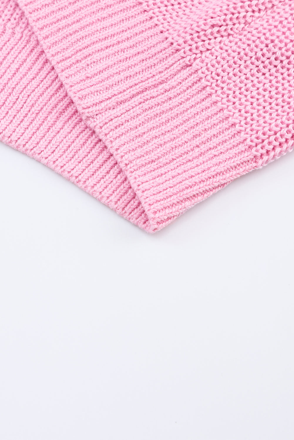 Rosa Rippstrickpullover mit V-Ausschnitt