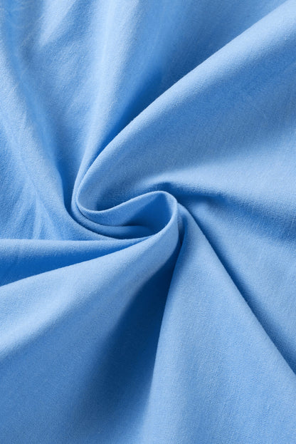 Beau Blue – Zickzack-Farbblockkleid mit Flatterärmeln, V-Ausschnitt und Stufendesign