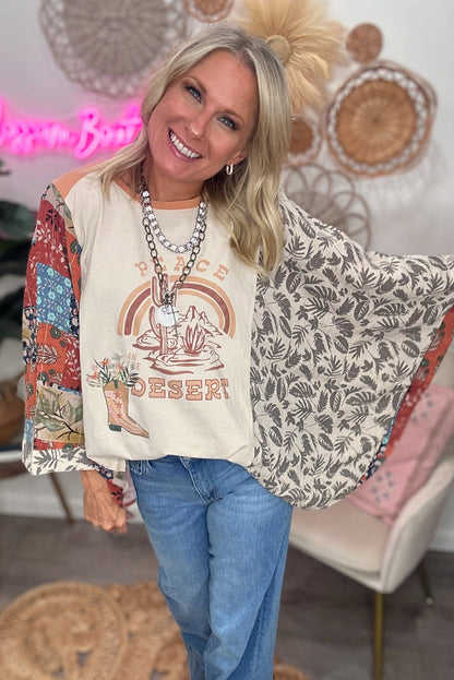 Mehrfarbiges, asymmetrisch bedrucktes Oberteil mit Patchwork-Ärmeln und Peace-Desert-Grafik