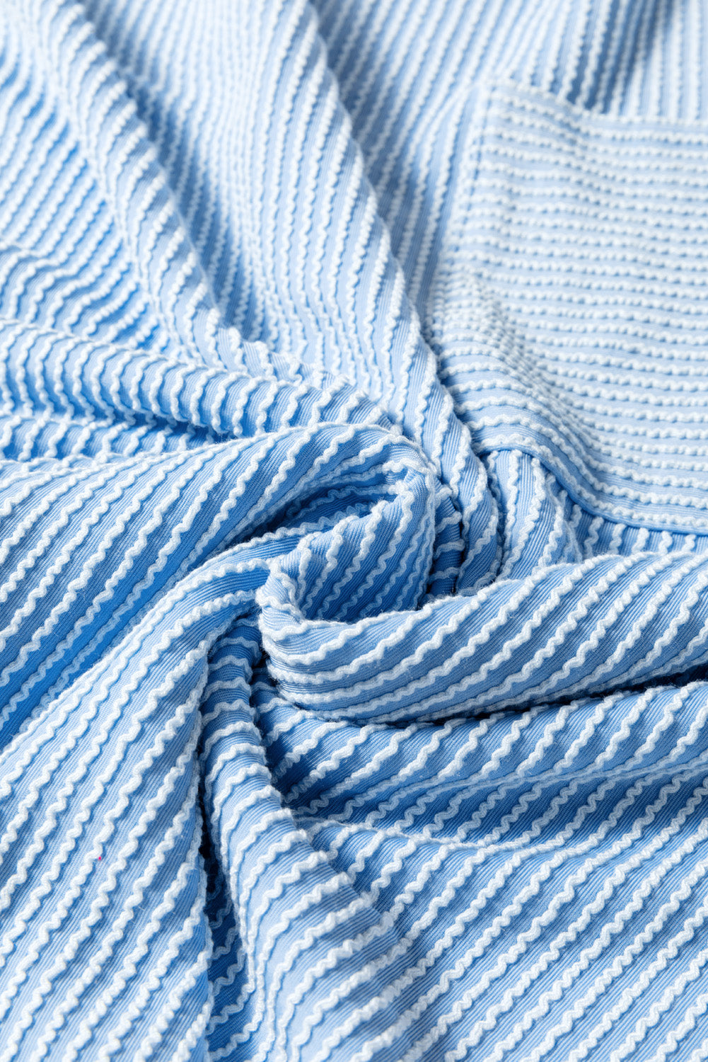 Myosotis – Geripptes, strukturiertes Langarm-T-Shirt in Übergröße