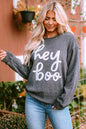 Graues Halloween-Sweatshirt mit „Hey Boo“-Grafik und Kordel