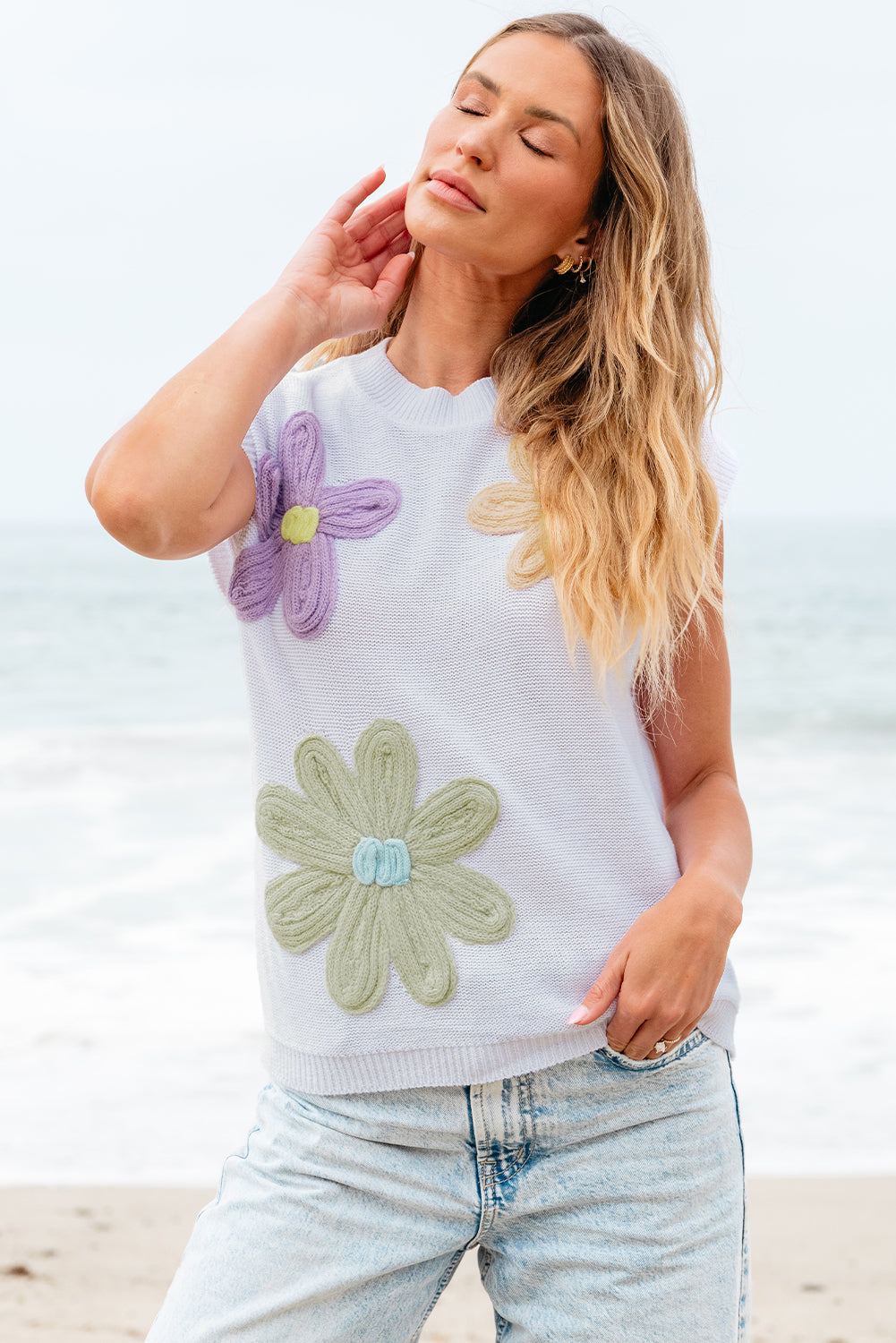 Weiße, mehrfarbige, kurzärmlige Pullover mit Häkelblumenmuster