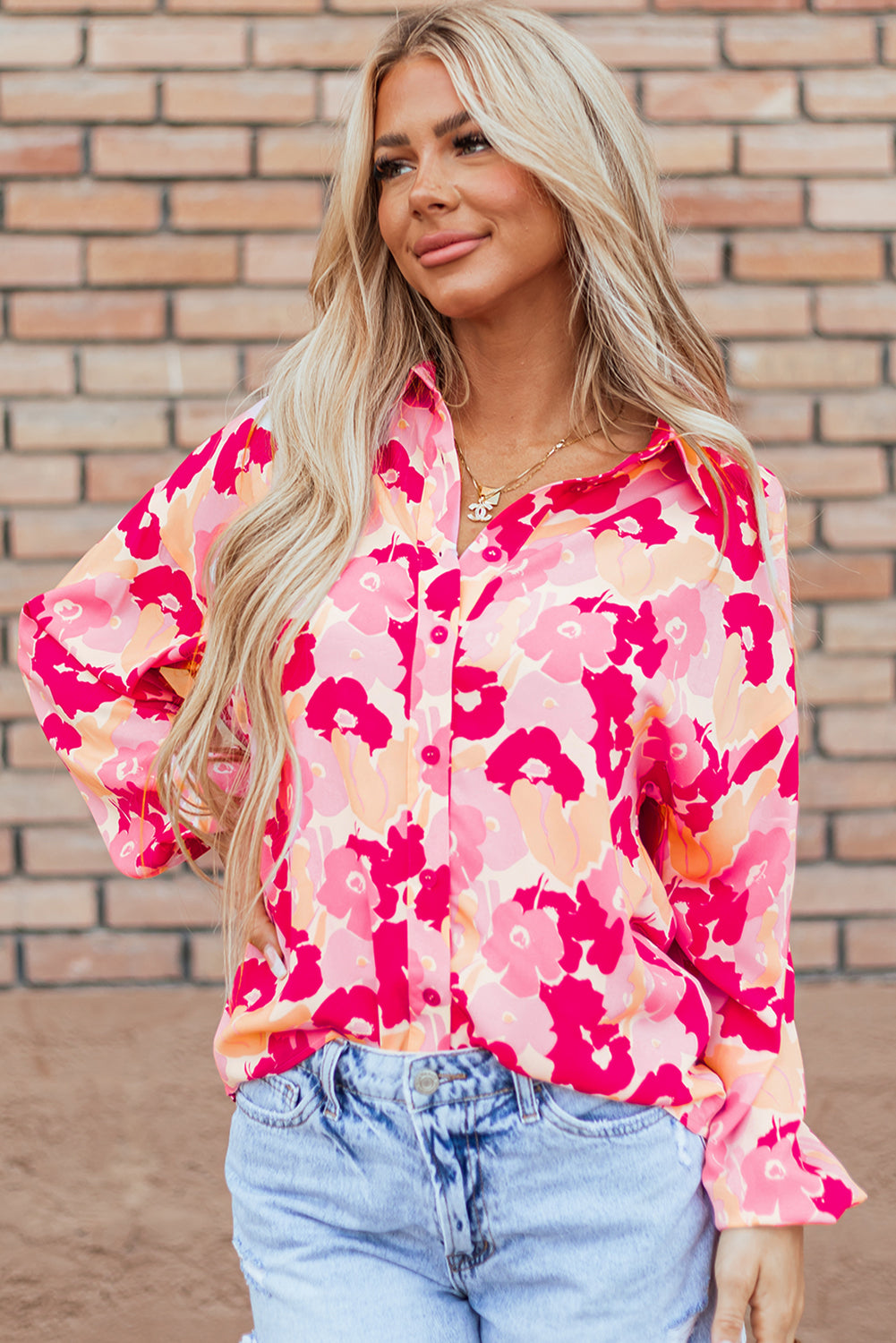 Rosafarbenes Hemd mit Puffärmeln und Blumenmuster