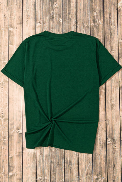 Grünes T-Shirt mit St. Patrick's Kleeblatt-Patch und Grafik