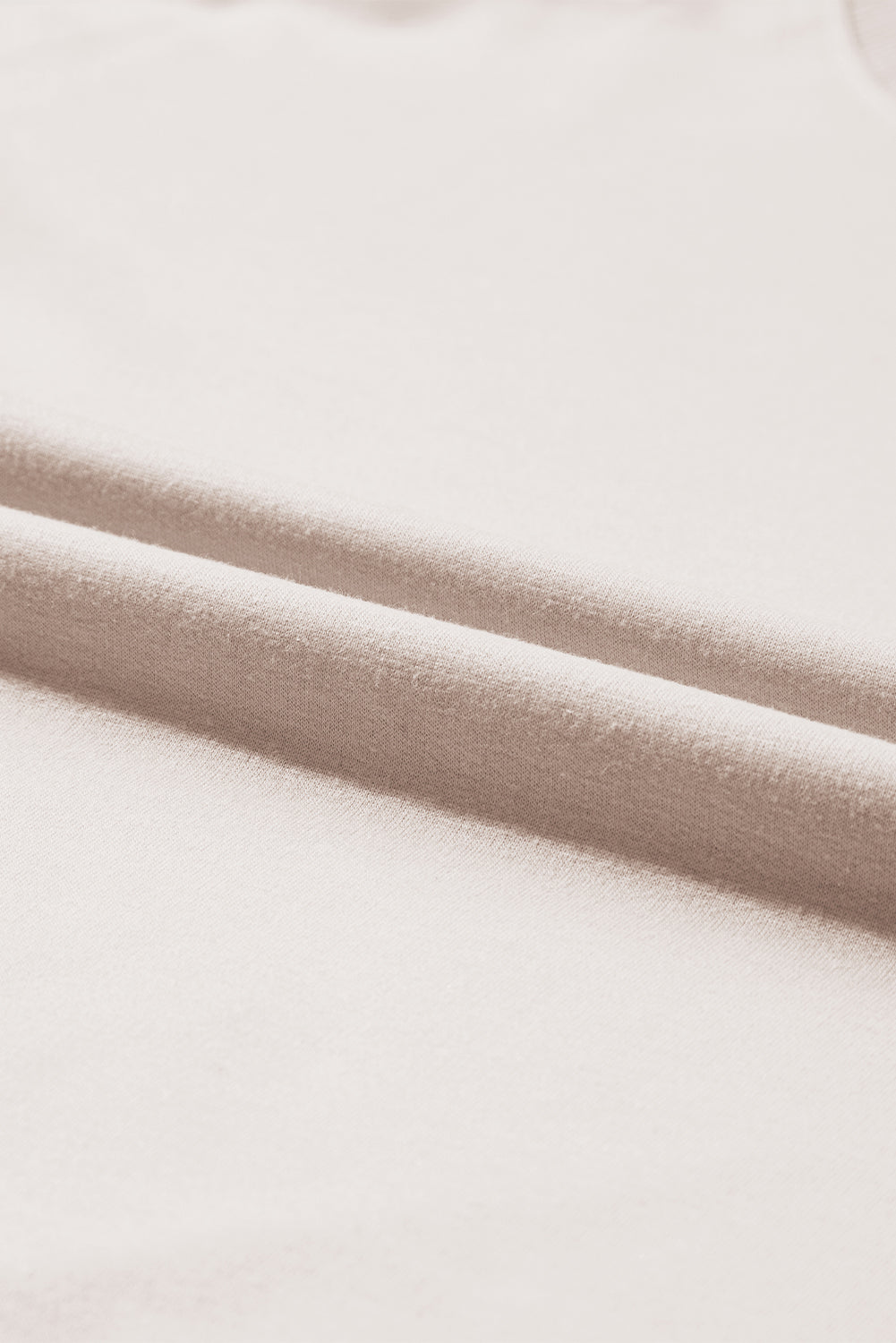 Weißes Lounge-Set mit Farbblockärmeln, kontrastierender Seitennaht