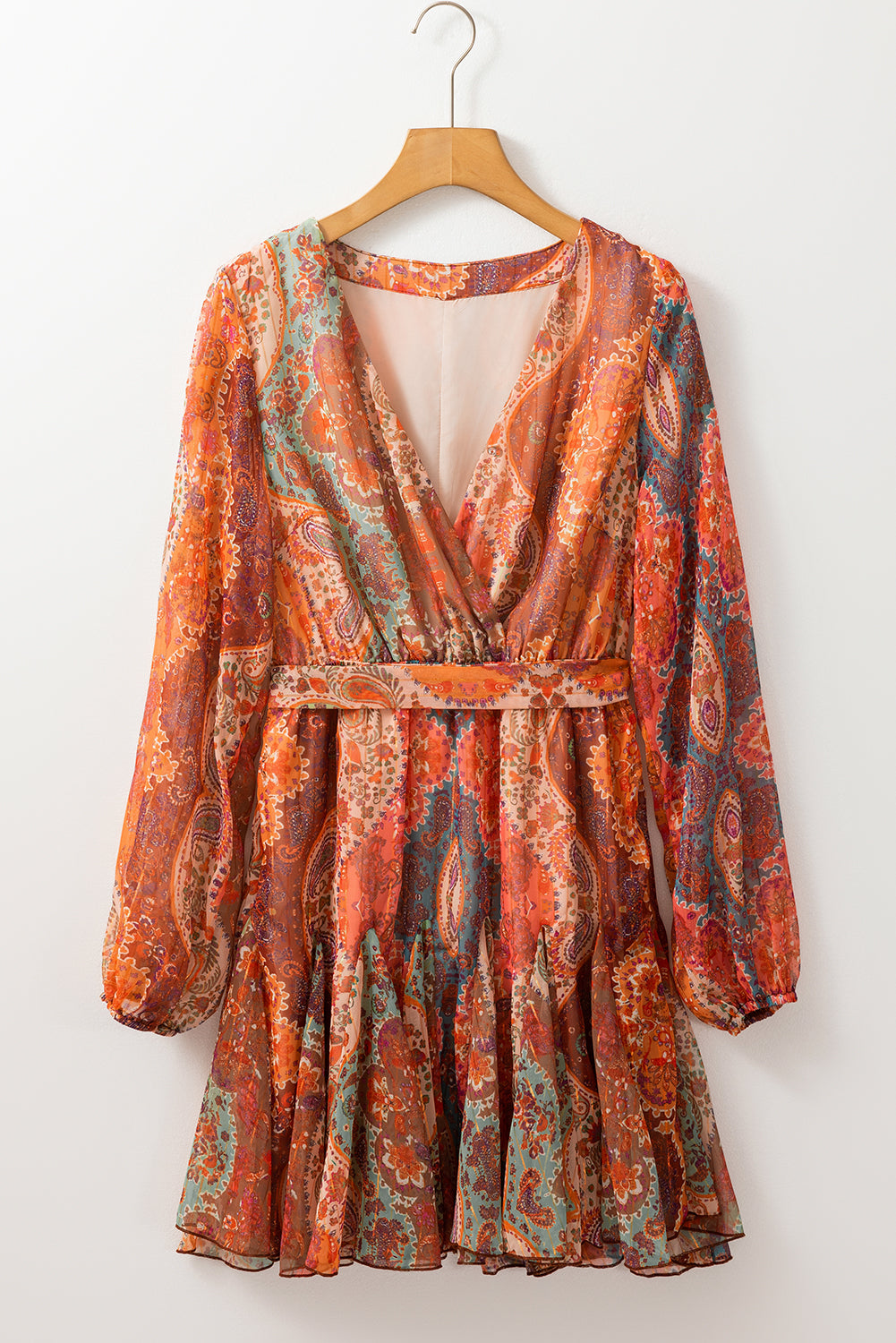 Oranges Boho-Minikleid mit Paisley-Print und langen Ärmeln sowie Plissee und Gürtel