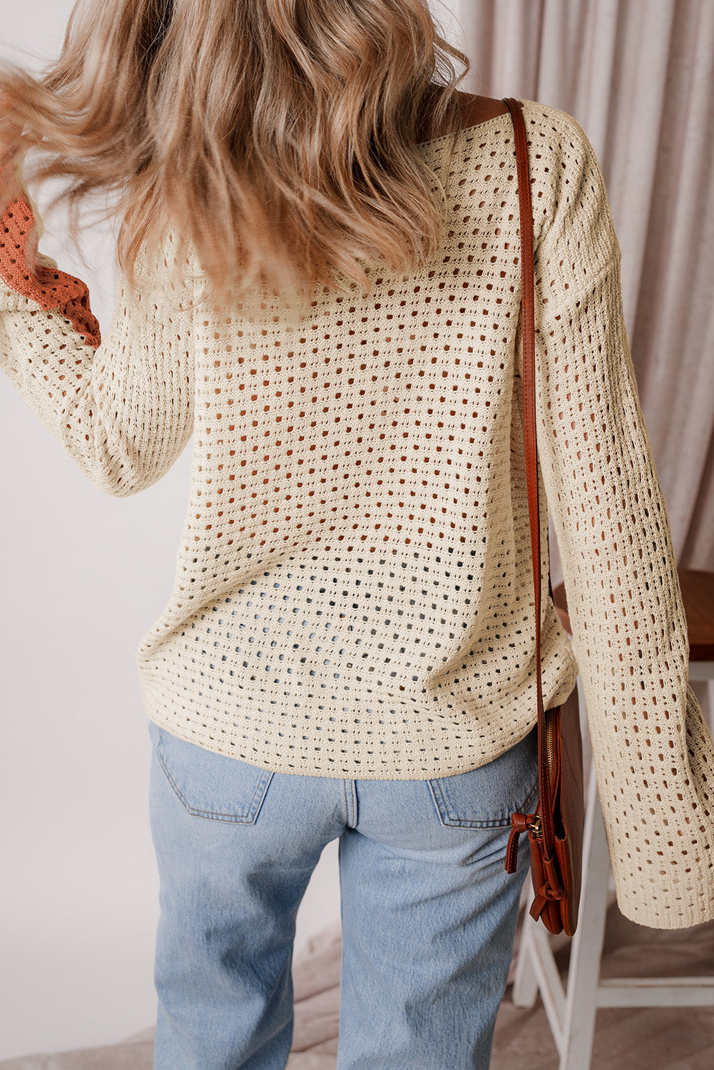 Aprikosenfarbener Pointelle-Strick-Baggy-Pullover mit Farbblockdesign