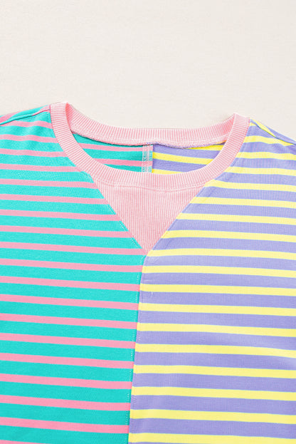 Lässiges Oversize-Sweatshirt mit Streifen und überschnittenen Schultern im Colorblock-Stil
