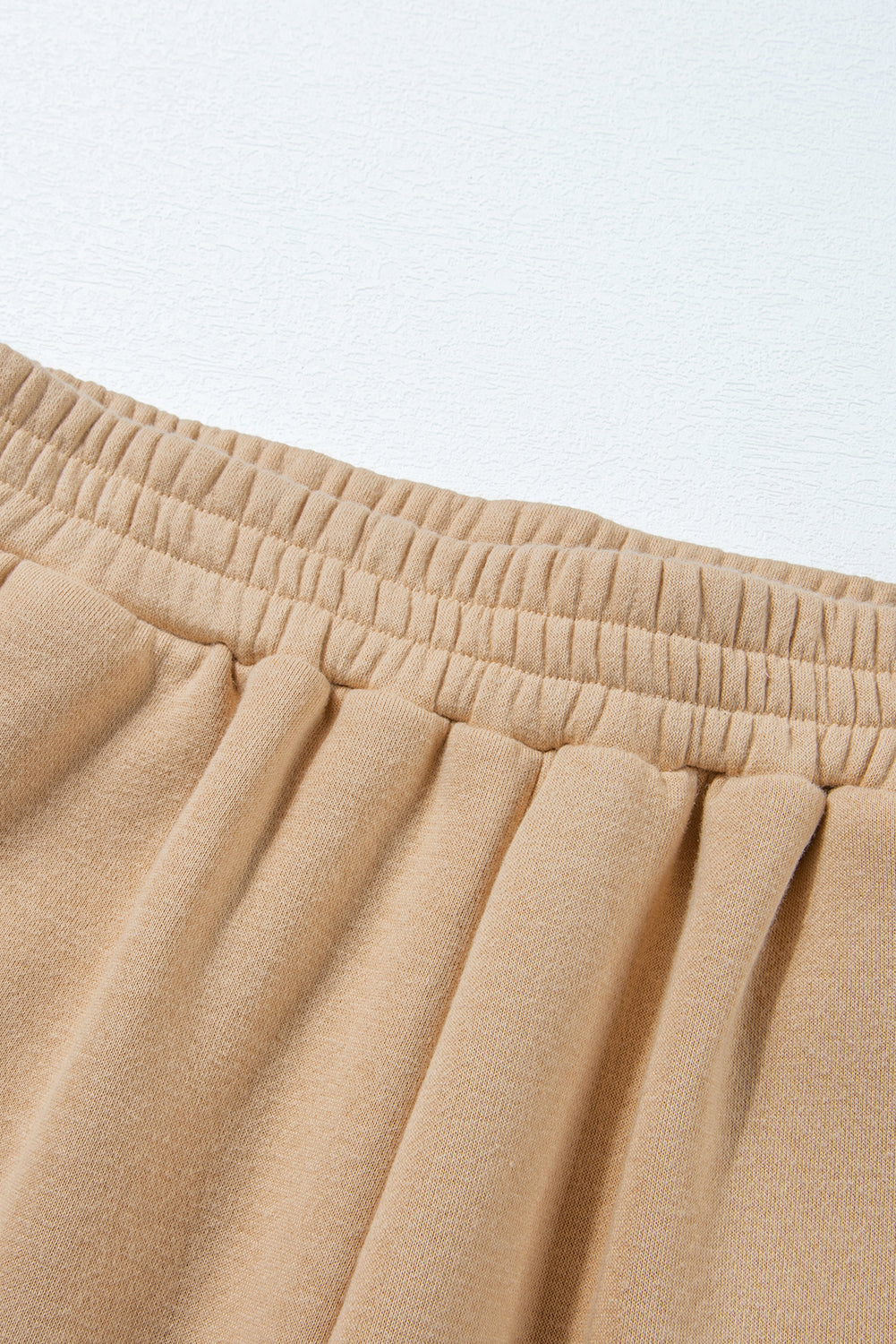 Parchment Solid Set aus Sweatshirt mit halben Knöpfen und Jogginghose mit hoher Taille