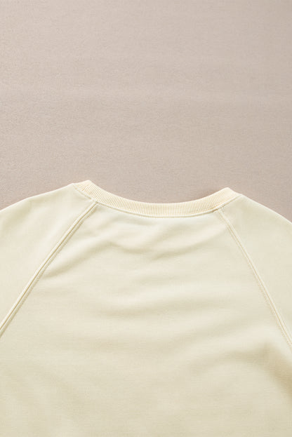 Aprikosenfarbenes Pullover-Sweatshirt mit Regenbogen-Farbblock und Streifen