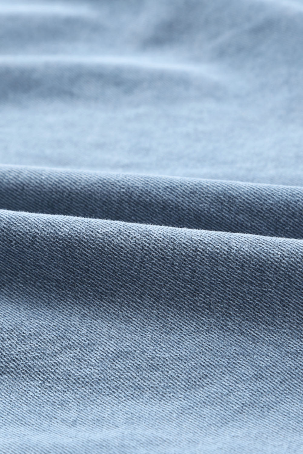 Himmelblaues, geknöpftes, langärmliges Mini-Jeanskleid