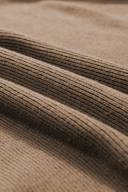 Kaffeefarbenes, geripptes Strickoberteil mit Rundhalsausschnitt und halblangen Ärmeln