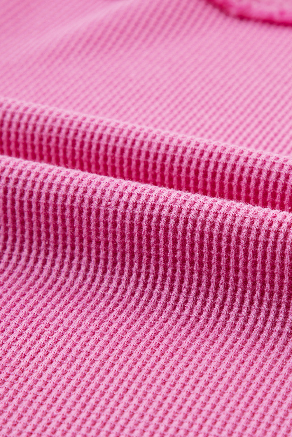 Übergroßes Oberteil mit Mineralwaschung und strukturierten Armreifen in leuchtendem Pink