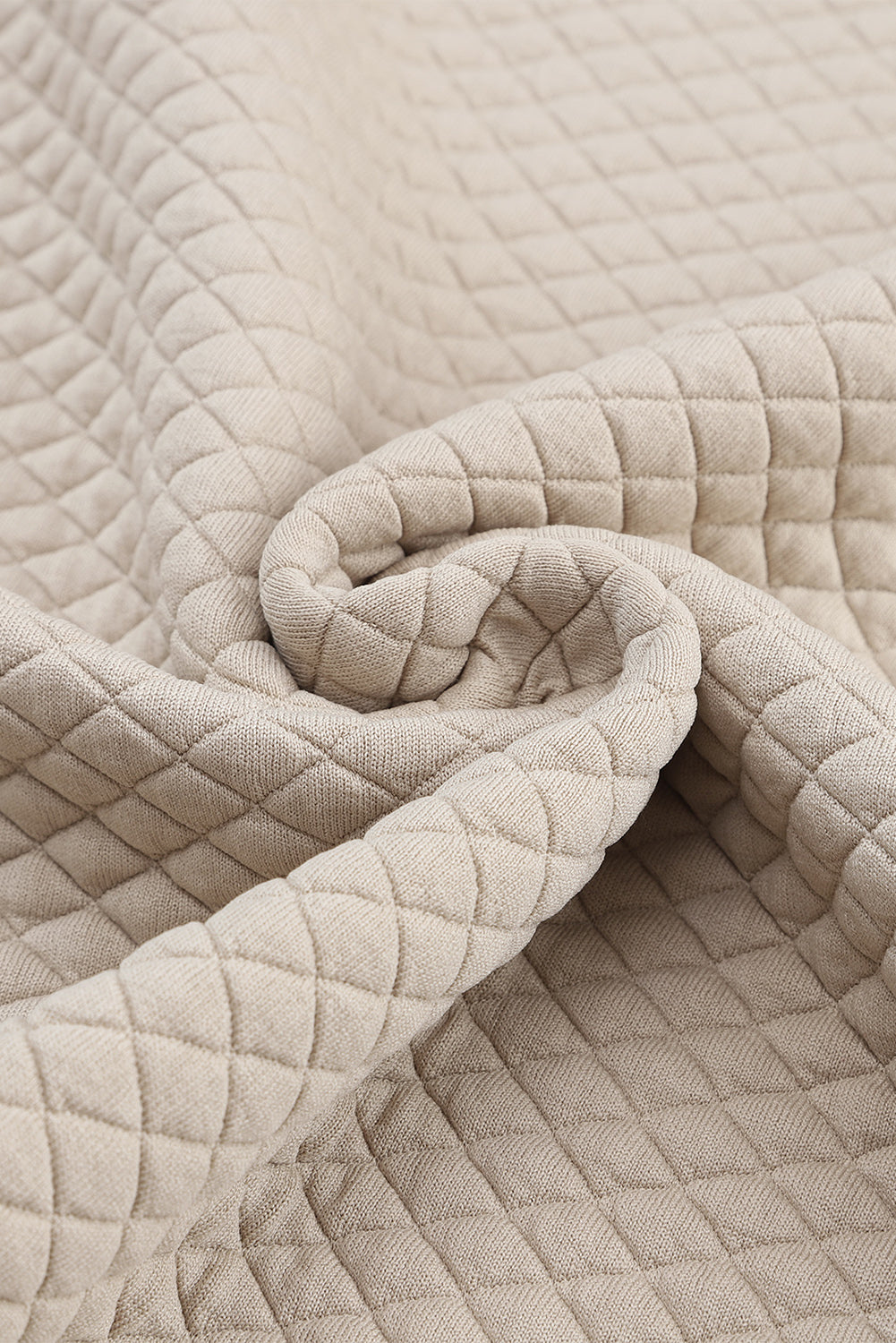 Aprikosenfarbenes Sweatshirt mit Raglanärmeln und Karomuster