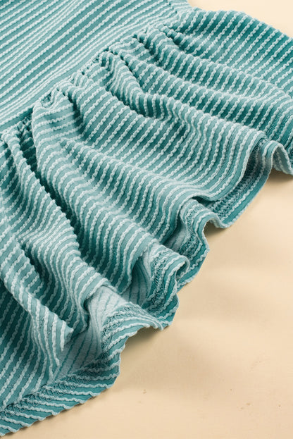 Aruba – Blaues, strukturiertes Minikleid mit Rüschen und Flatterärmeln