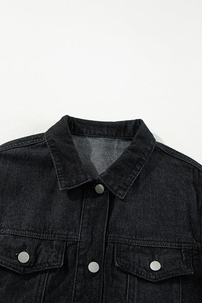Schwarze, gerüschte, kurzärmlige Jeansjacke mit ungesäumten Kanten