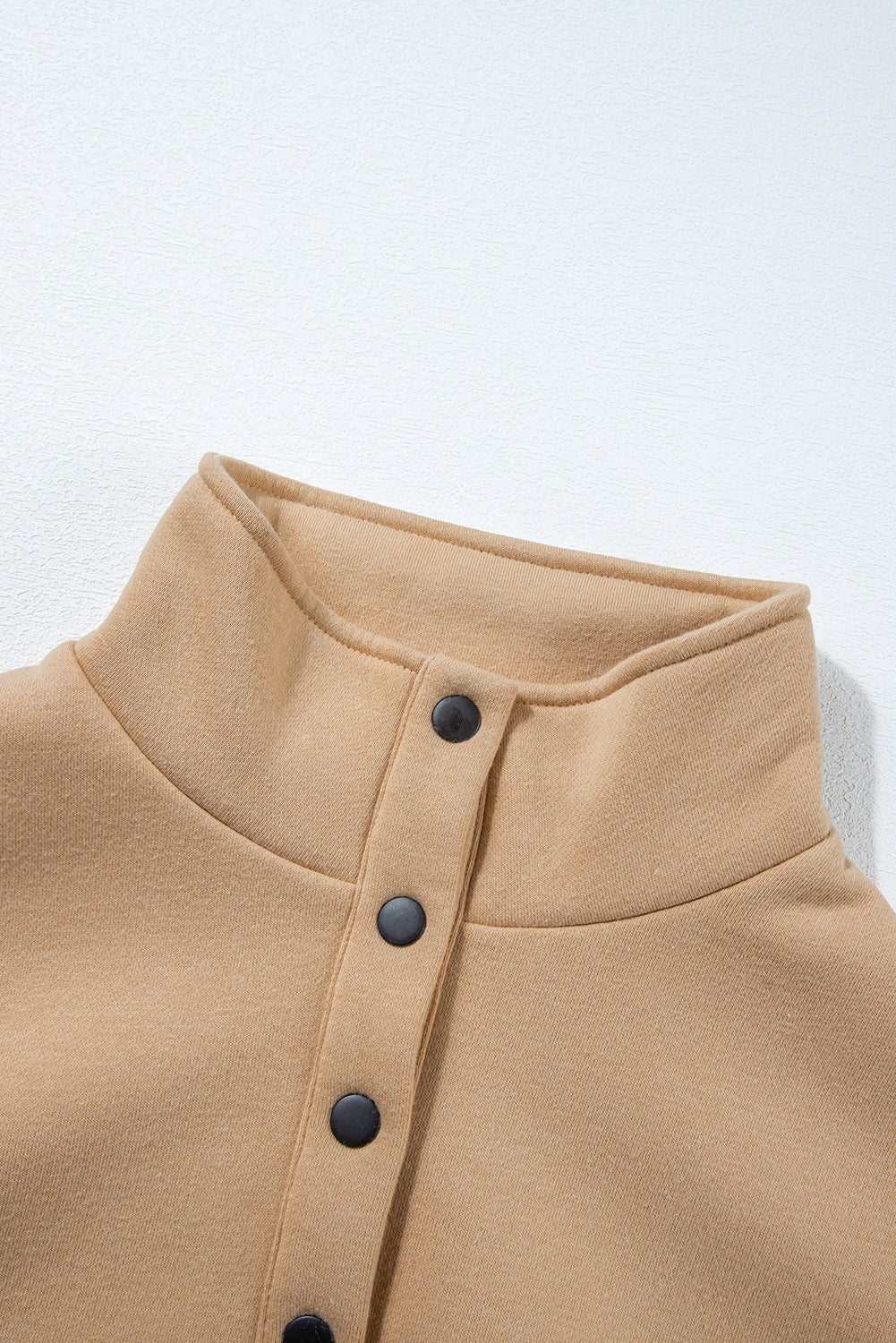 Parchment Solid Set aus Sweatshirt mit halben Knöpfen und Jogginghose mit hoher Taille