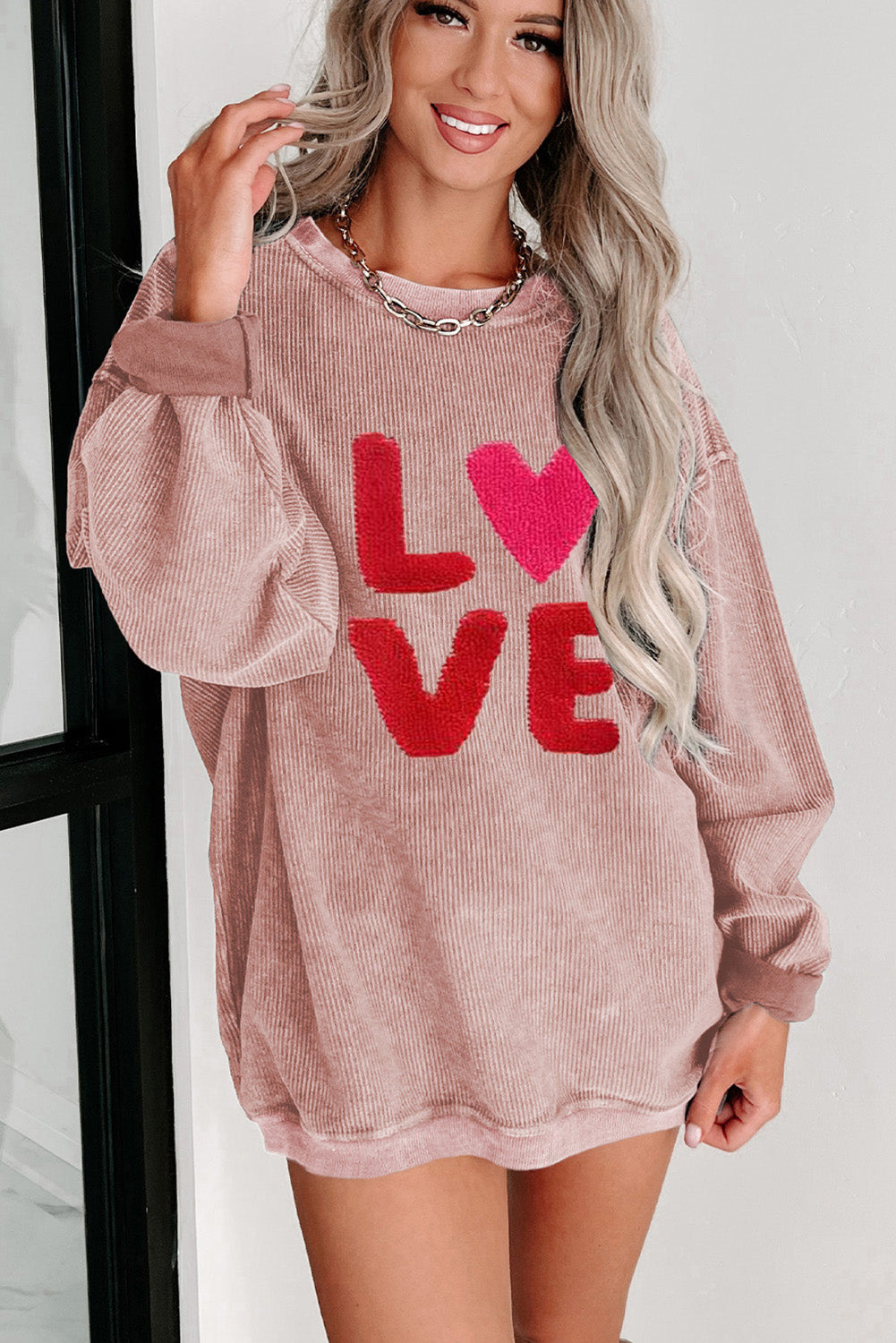 Rosa Sweatshirt mit Chenille-Stickerei und Kordel „Valentine LOVE“