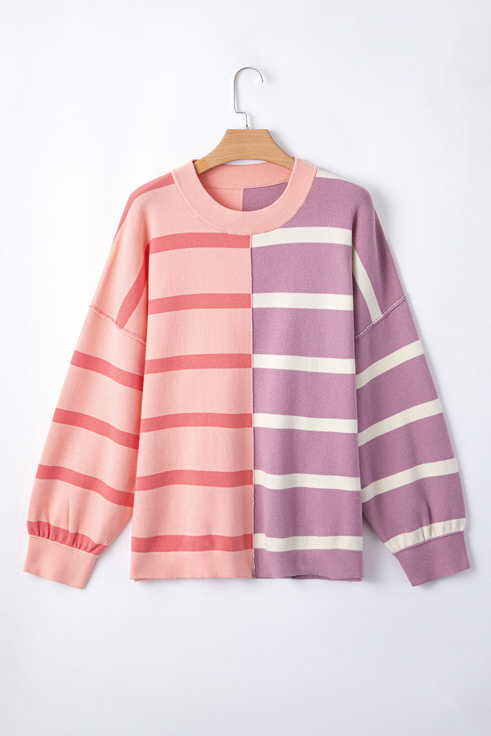 Oversize-Pullover mit rosa Streifen und Colorblock