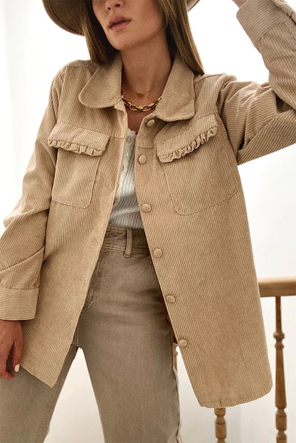 Helles französisches Beige, einfarbige Cord-Shacket mit Rüschen, Klapptasche und Knopfleiste