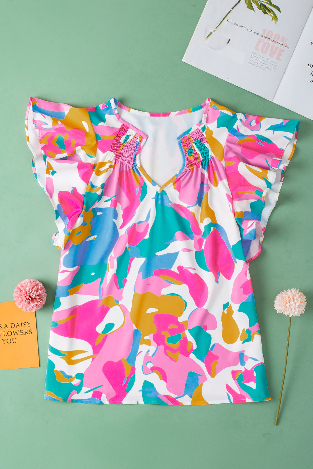 Mehrfarbige Bluse mit abstraktem Print, gekerbtem Ausschnitt und flatternden Ärmeln