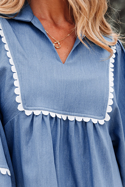 Abendblaue Babydoll-Bluse mit 3/4-Puffärmeln und Kragen aus Spitze mit Zickzackmuster