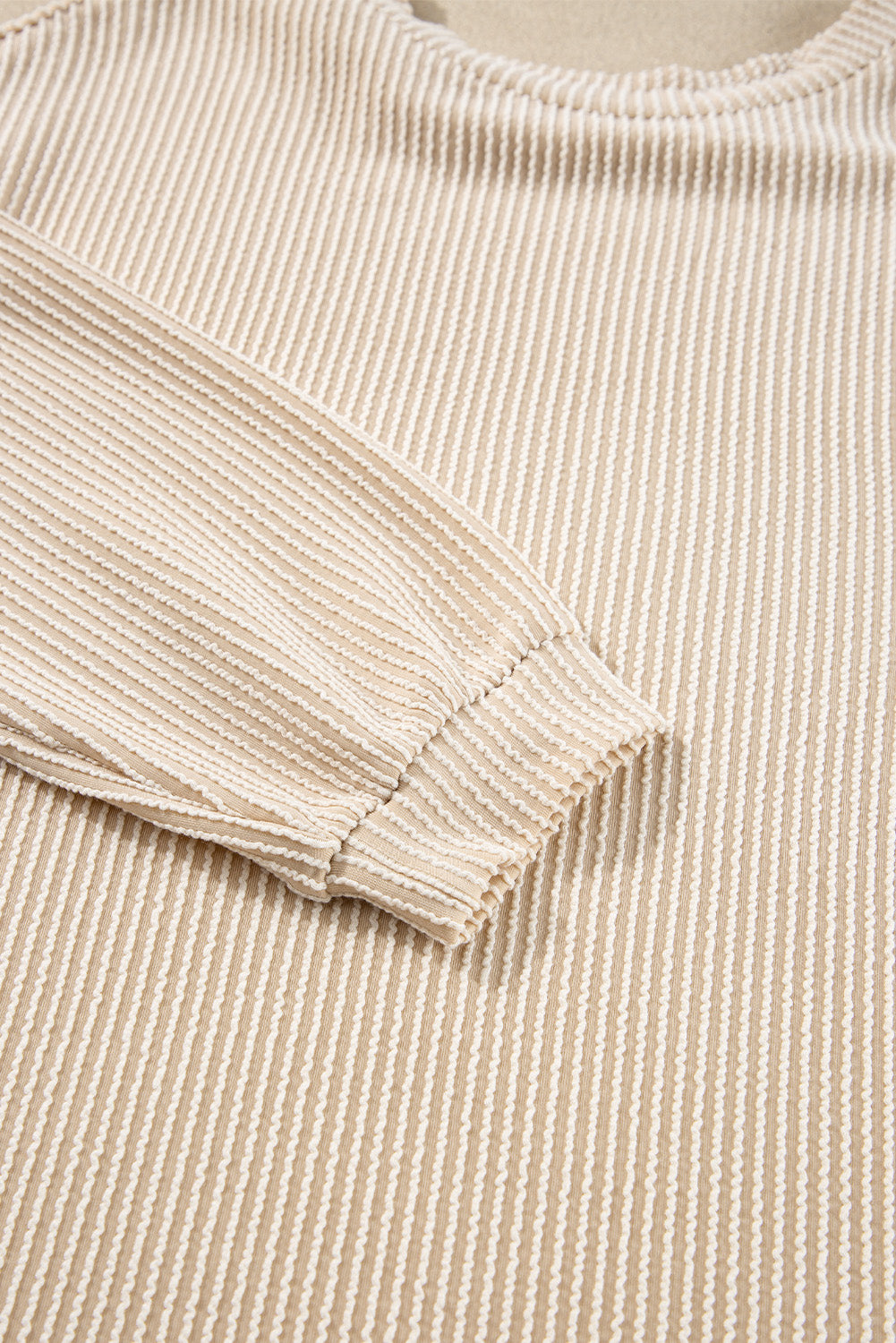 Parchment – Set aus langärmligem Strickoberteil und Shorts mit hoher Taille