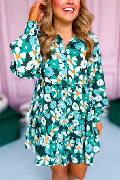 Grünes, gestuftes Hemdkleid mit langen Puffärmeln und Blumenmuster