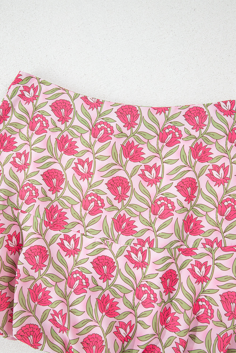 Rosa Set mit bauschigem, kurzem Tanktop und Minirock mit Blumenmuster