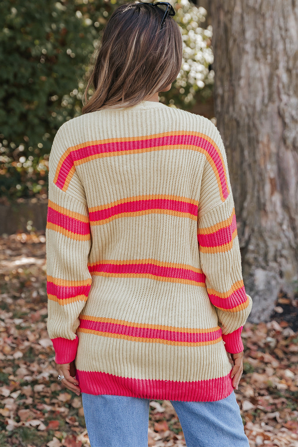 Gerippter, langer Cardigan mit Streifenmuster