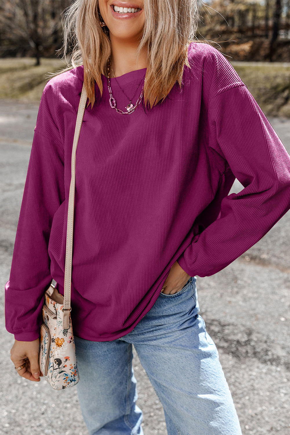 Übergroßes Festival-Sweatshirt aus geripptem Cord in Fuchsia
