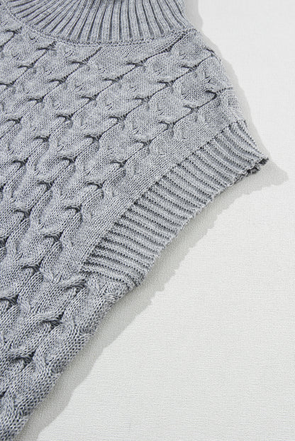 Mittelgrauer Rollkragenpullover mit Fledermausärmeln und Zopfmuster