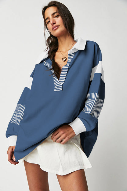 Segelblau gestreiftes Sweatshirt mit Colorblock-Patchwork-Kragen