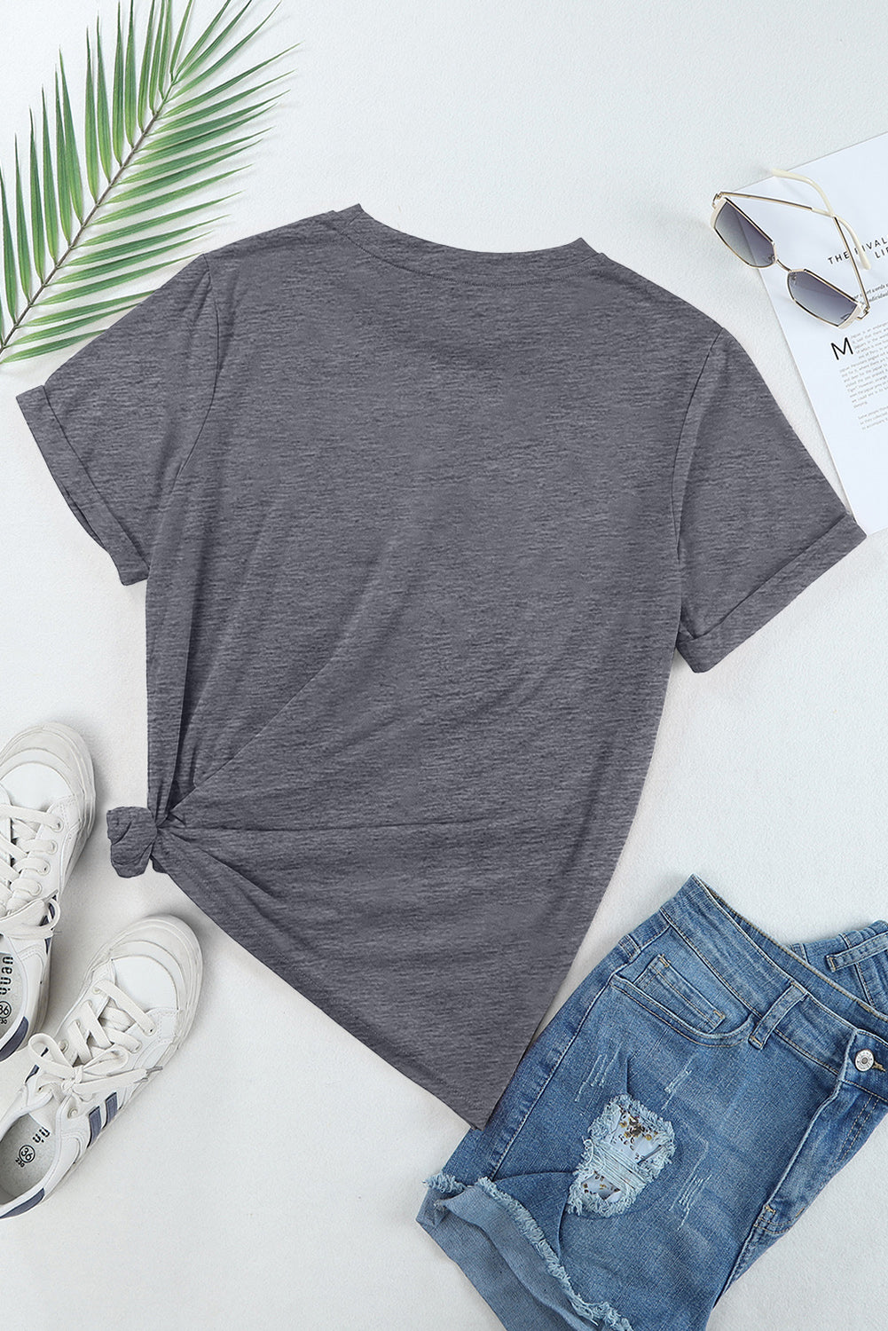 Graues, lässiges T-Shirt mit Rundhalsausschnitt