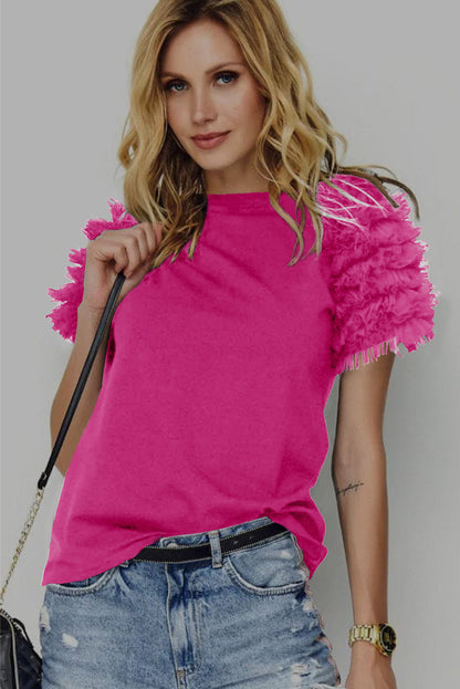 Kurzärmliges T-Shirt mit Rüschen und Netzstoff in Rosa
