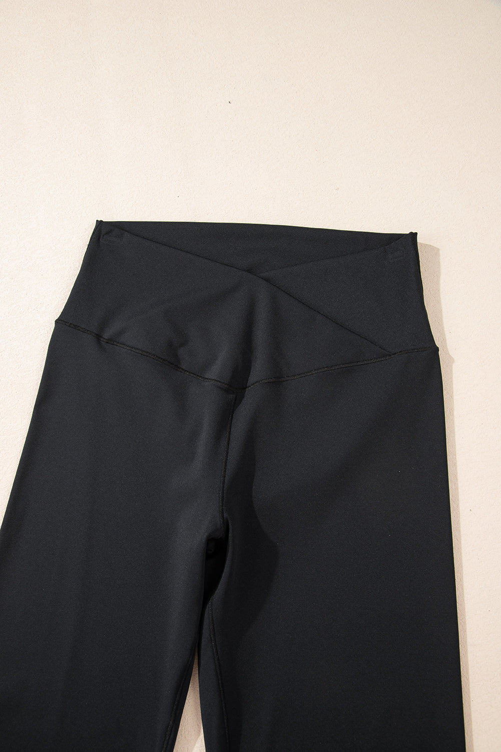 Schwarze, ausgestellte Leggings in V-Form mit hoher Taille