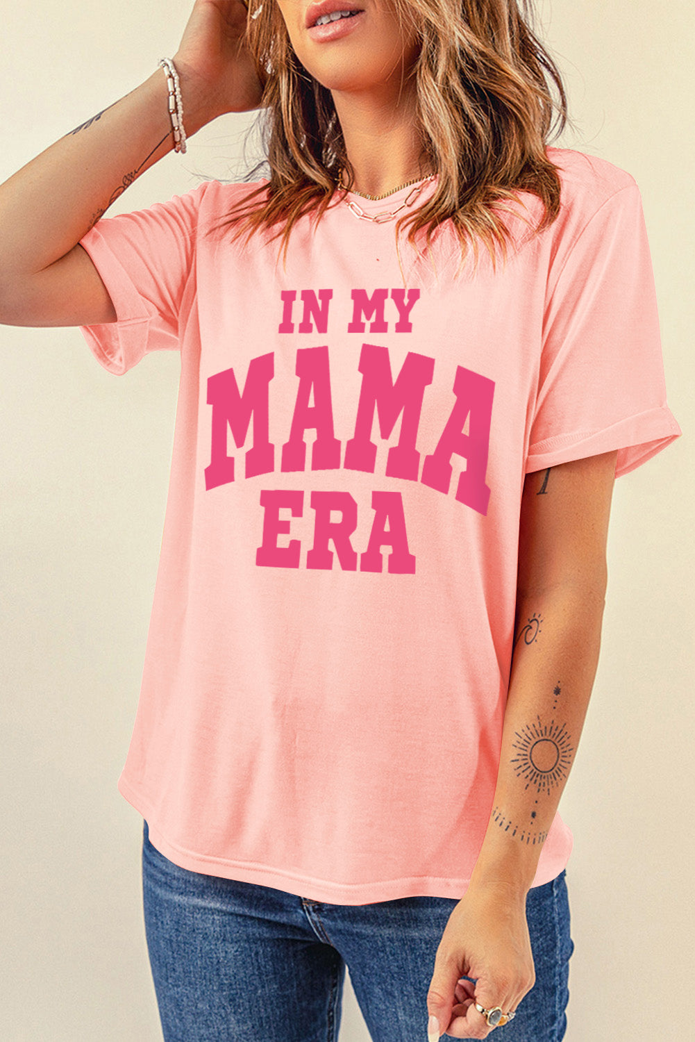 Rosa „IN MY MAMA ERA“-T-Shirt mit Rundhalsausschnitt und Grafik
