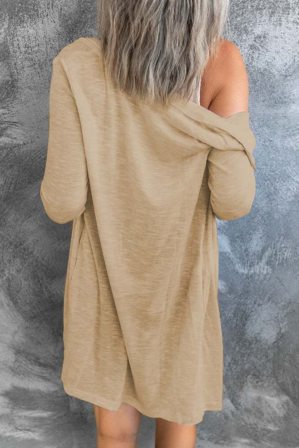 Einfarbige Strickjacke mit offener Vorderseite und Knöpfen