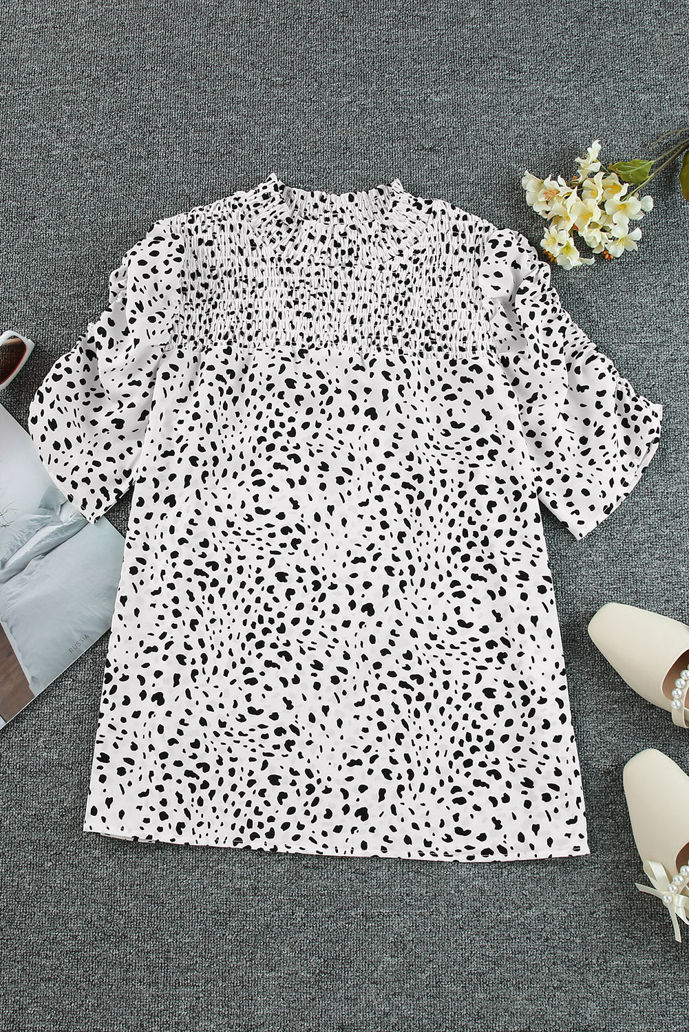 Bluse mit Leopardenmuster und Smok-Detail und Puffärmeln